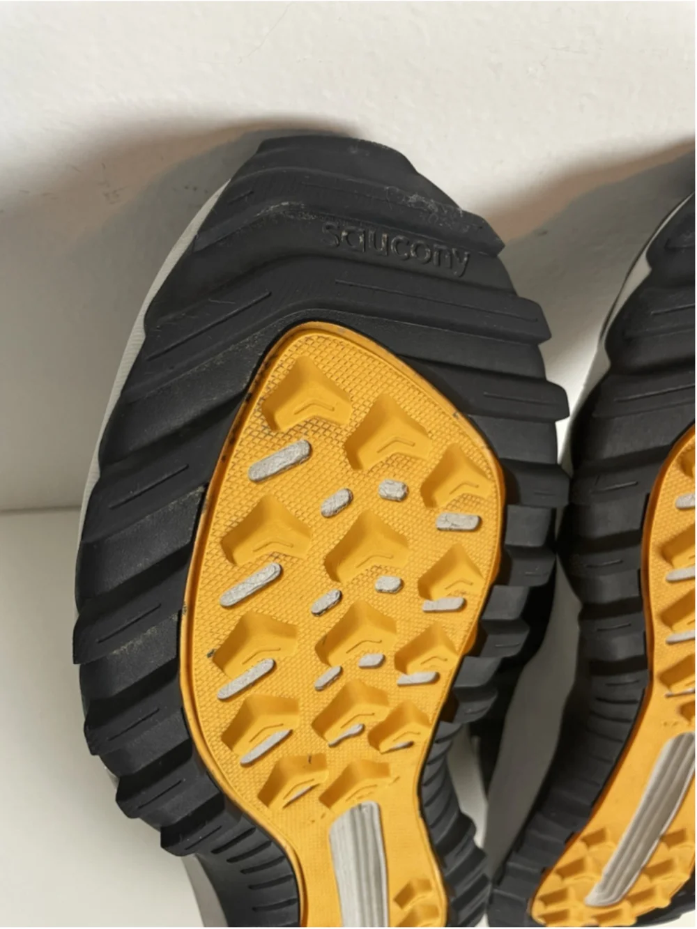 Saucony Aura TR Trail Running Hiking Shoes Men’s Size 8 Black Grey Orange